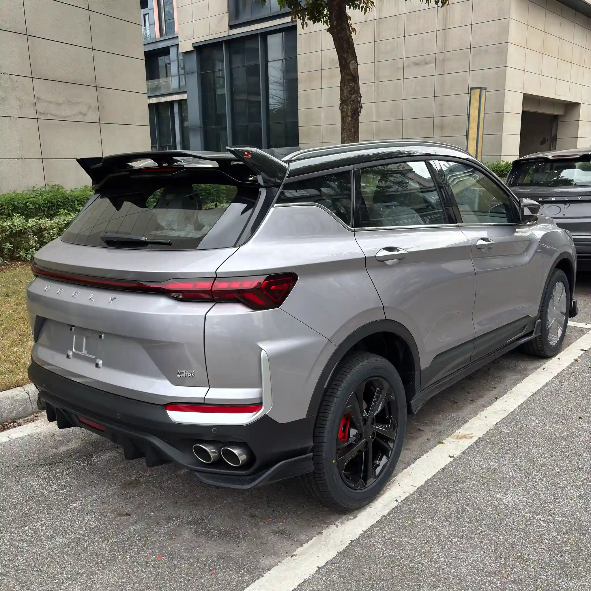 Geely Coolray L 1.5TD DCT Battle