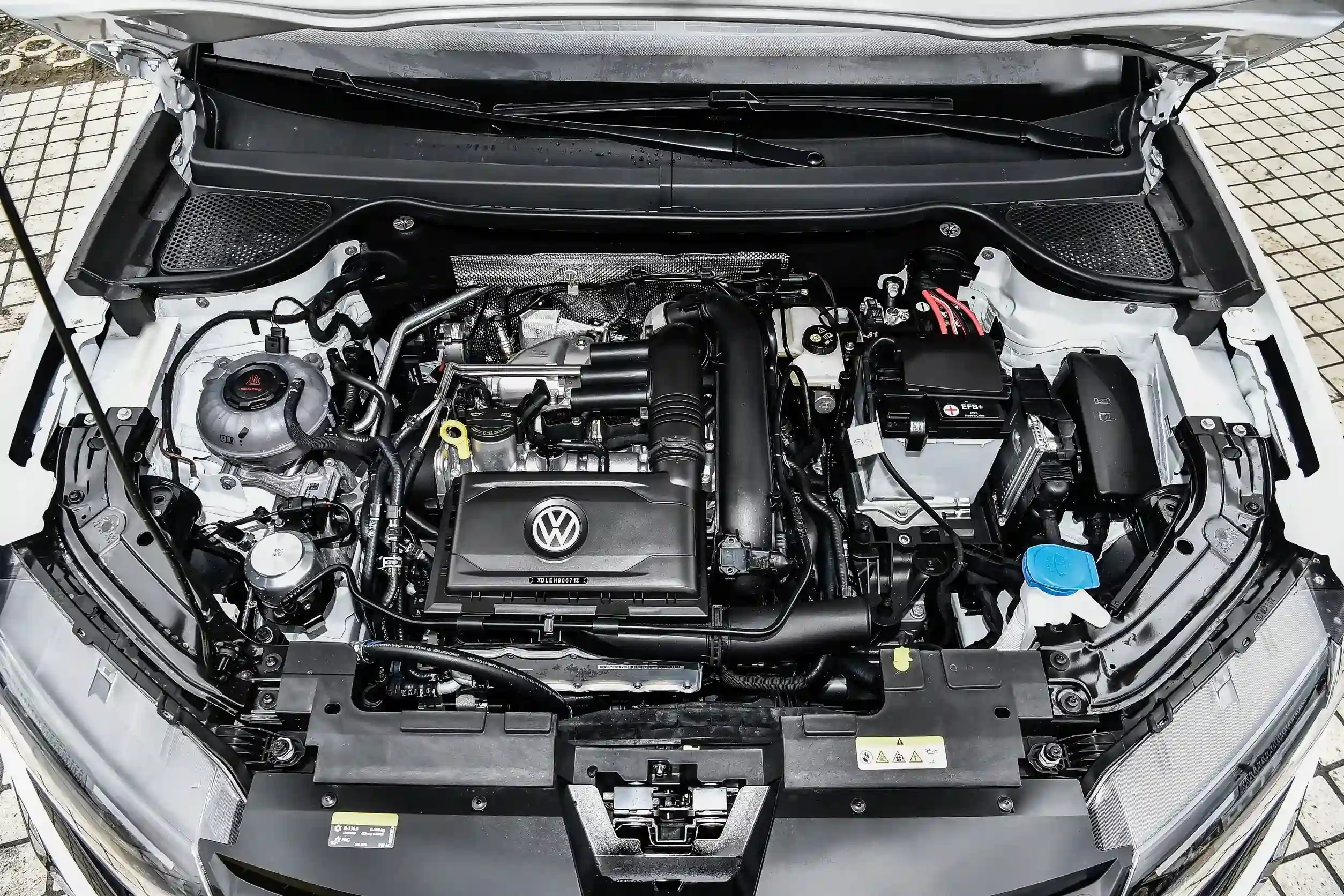 
								Jetta VS5 full									