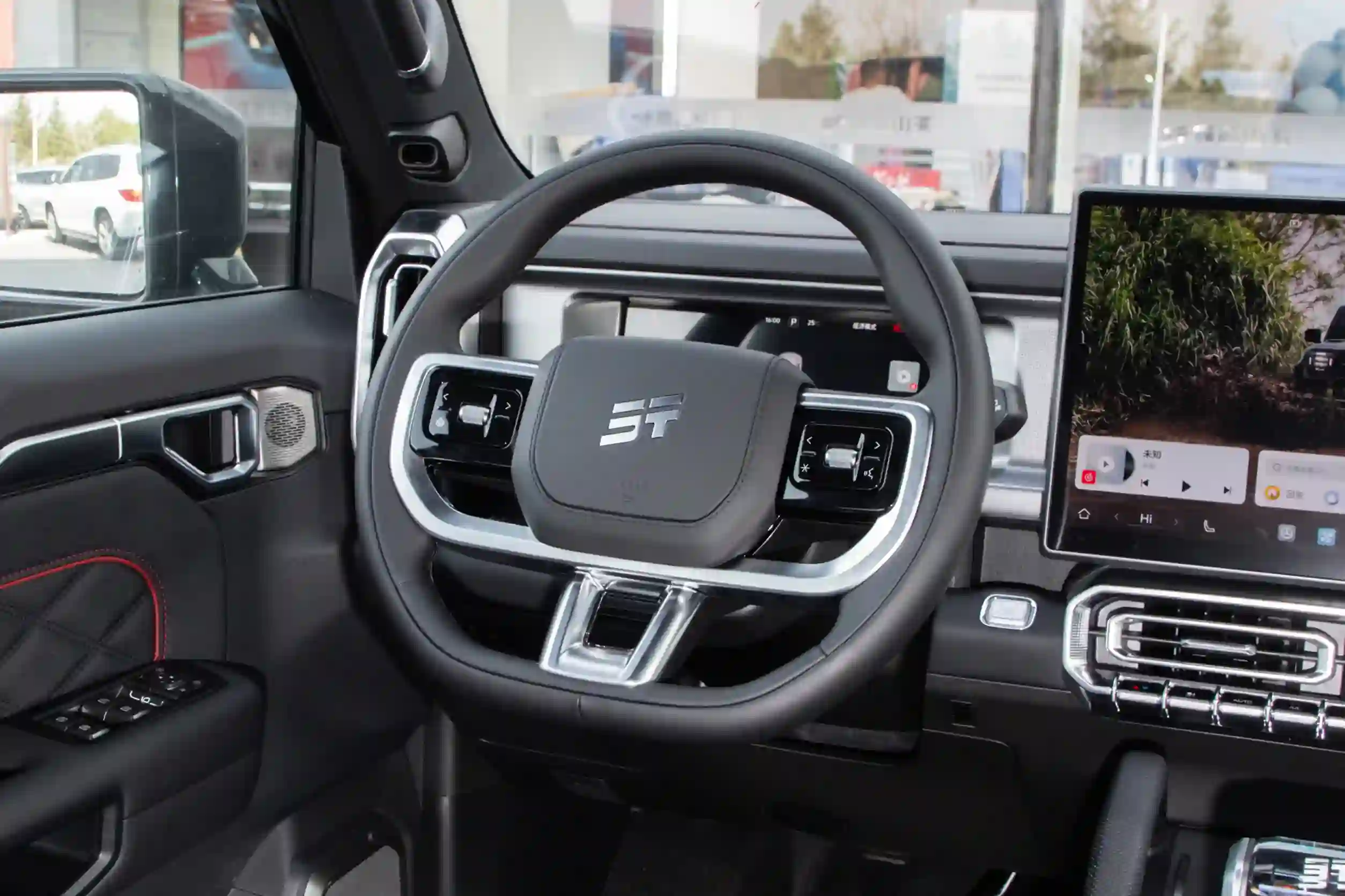 
								2026 Jetour PLUS 1.5TD DHT 7-seater full									