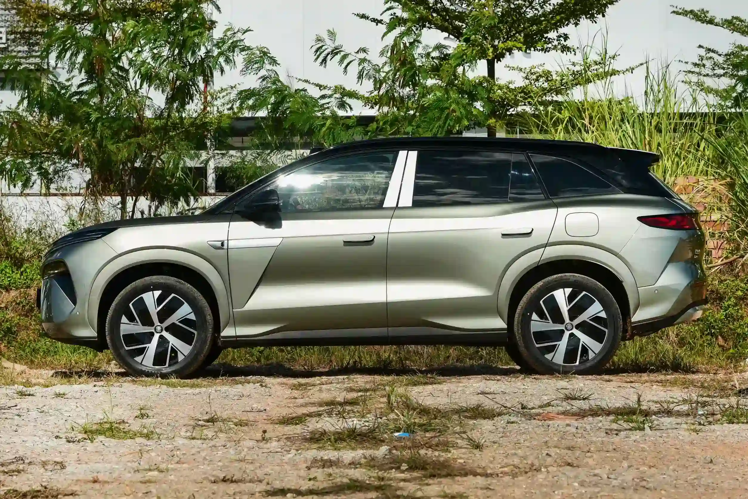
								BYD Tang L white full									
