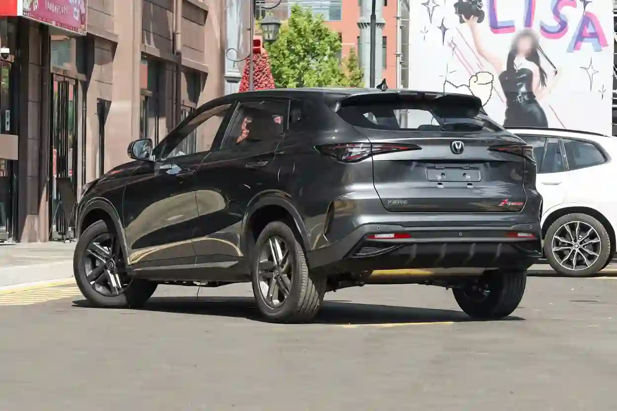 
								Changan X5PLUS 1.5L Manual full									