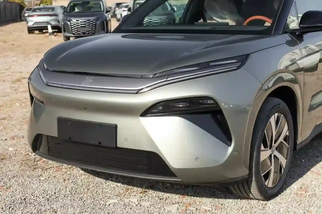 BYD Tang L Orange
