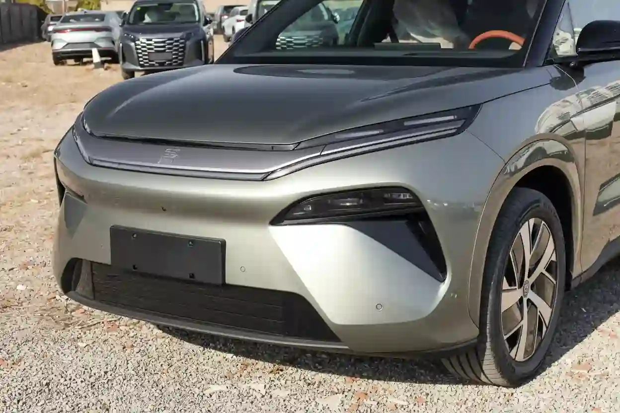 
								BYD Tang L Orange full									