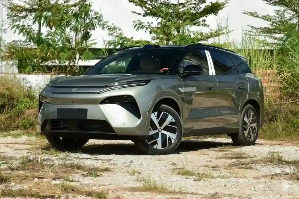 BYD Tang L white