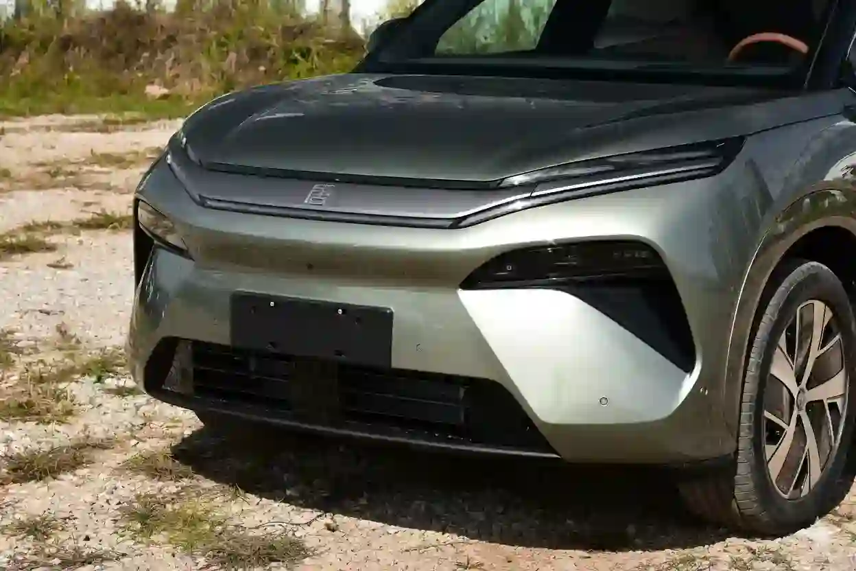 
								BYD Tang L white full									
