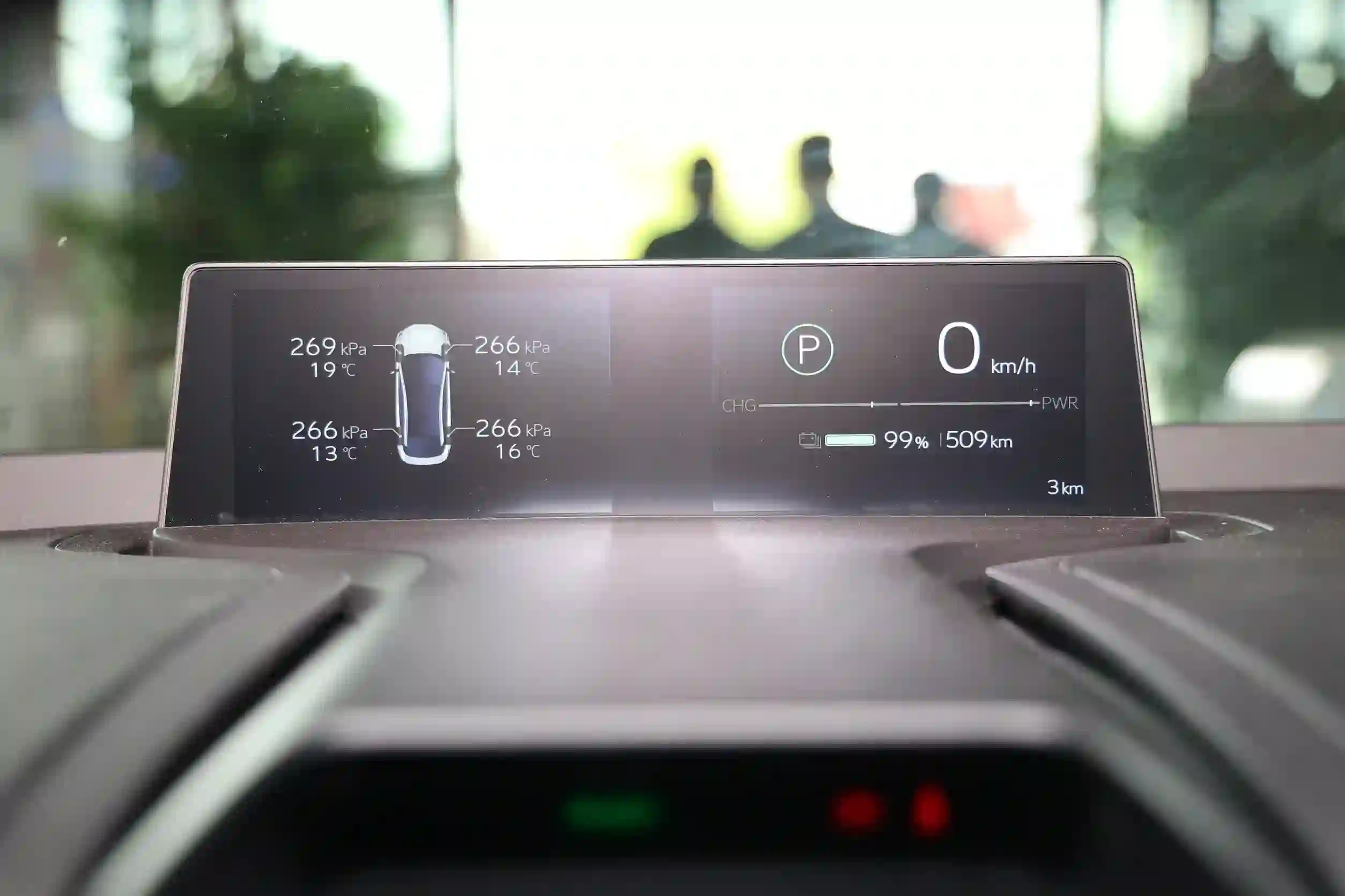 2025 TOYOTA BZ3 517KM