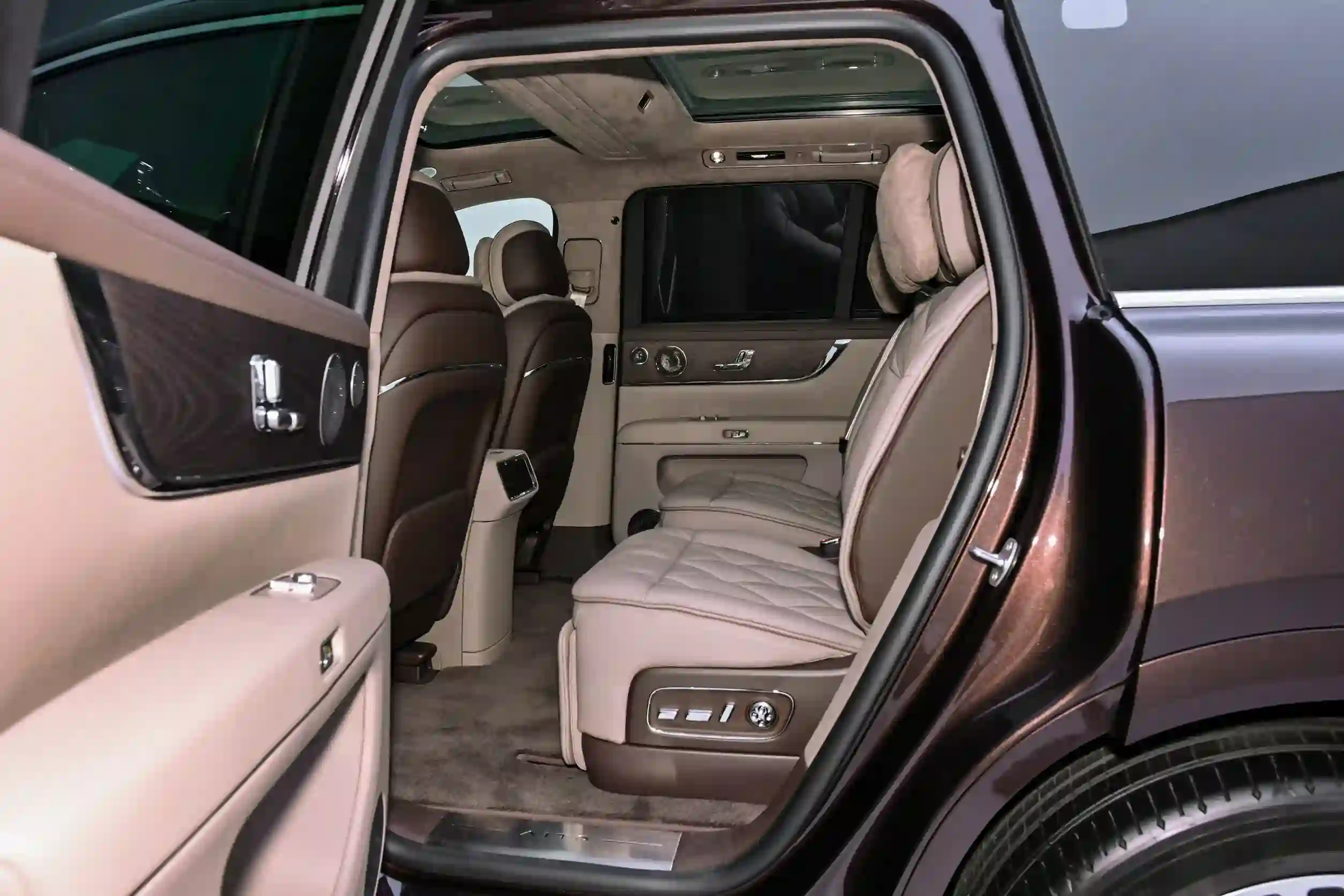 2026 AITO M9 Electric 6-seater version