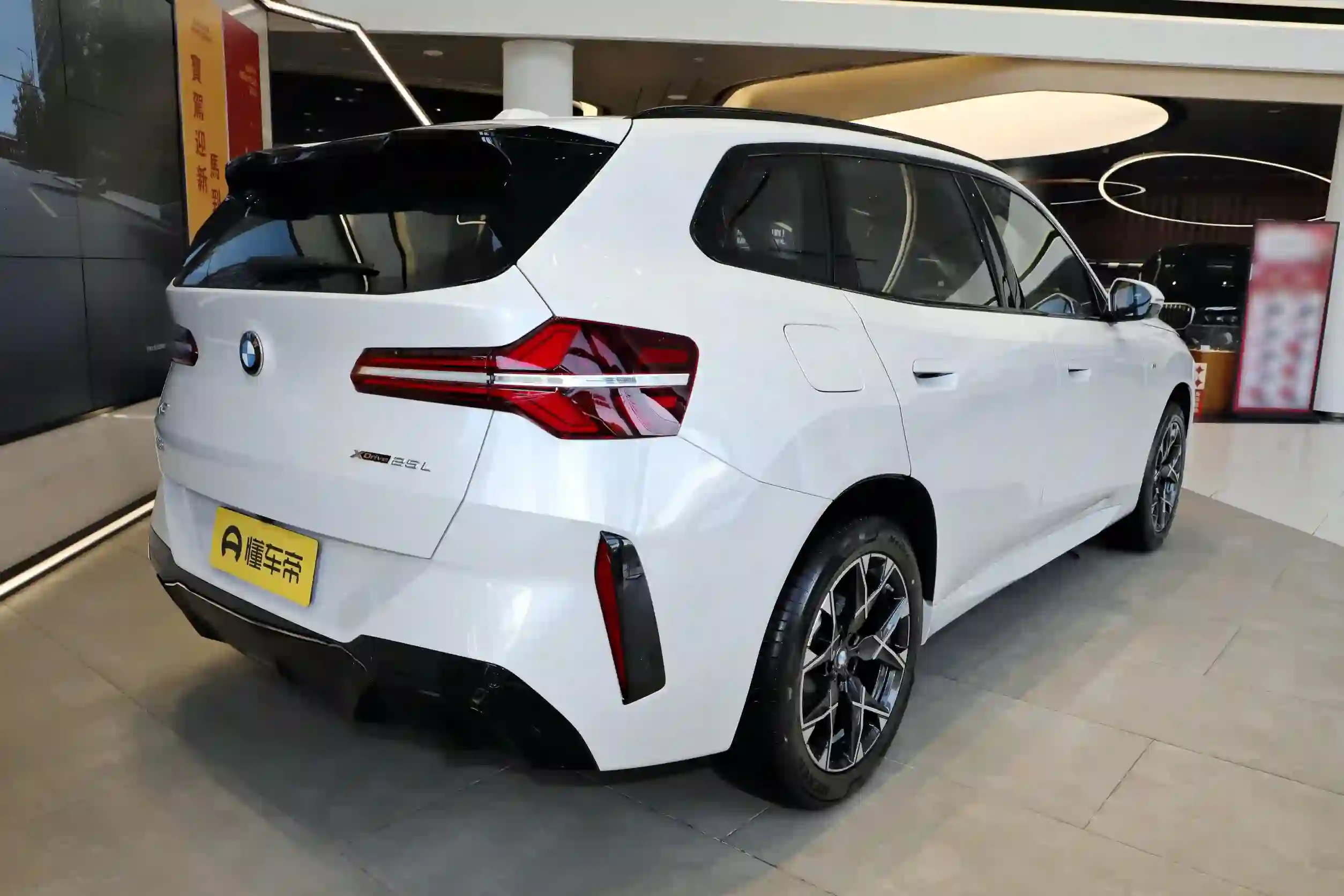 
								BMW X3 full									