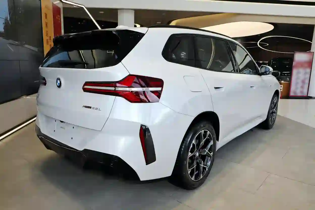 
								BMW X3 full									