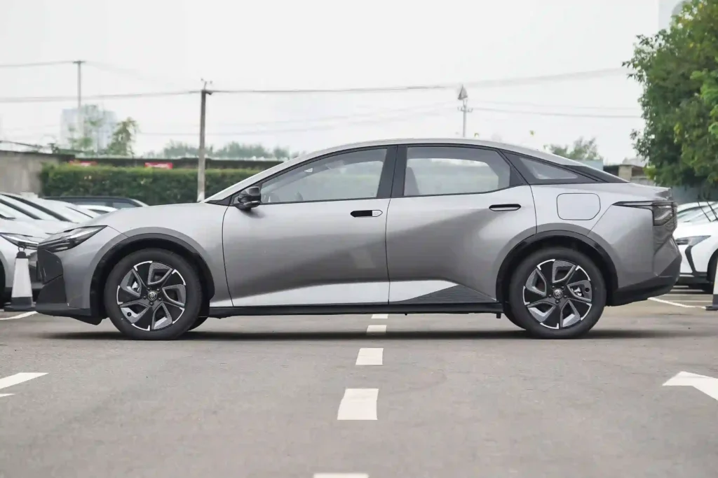2025 TOYOTA BZ3 517KM