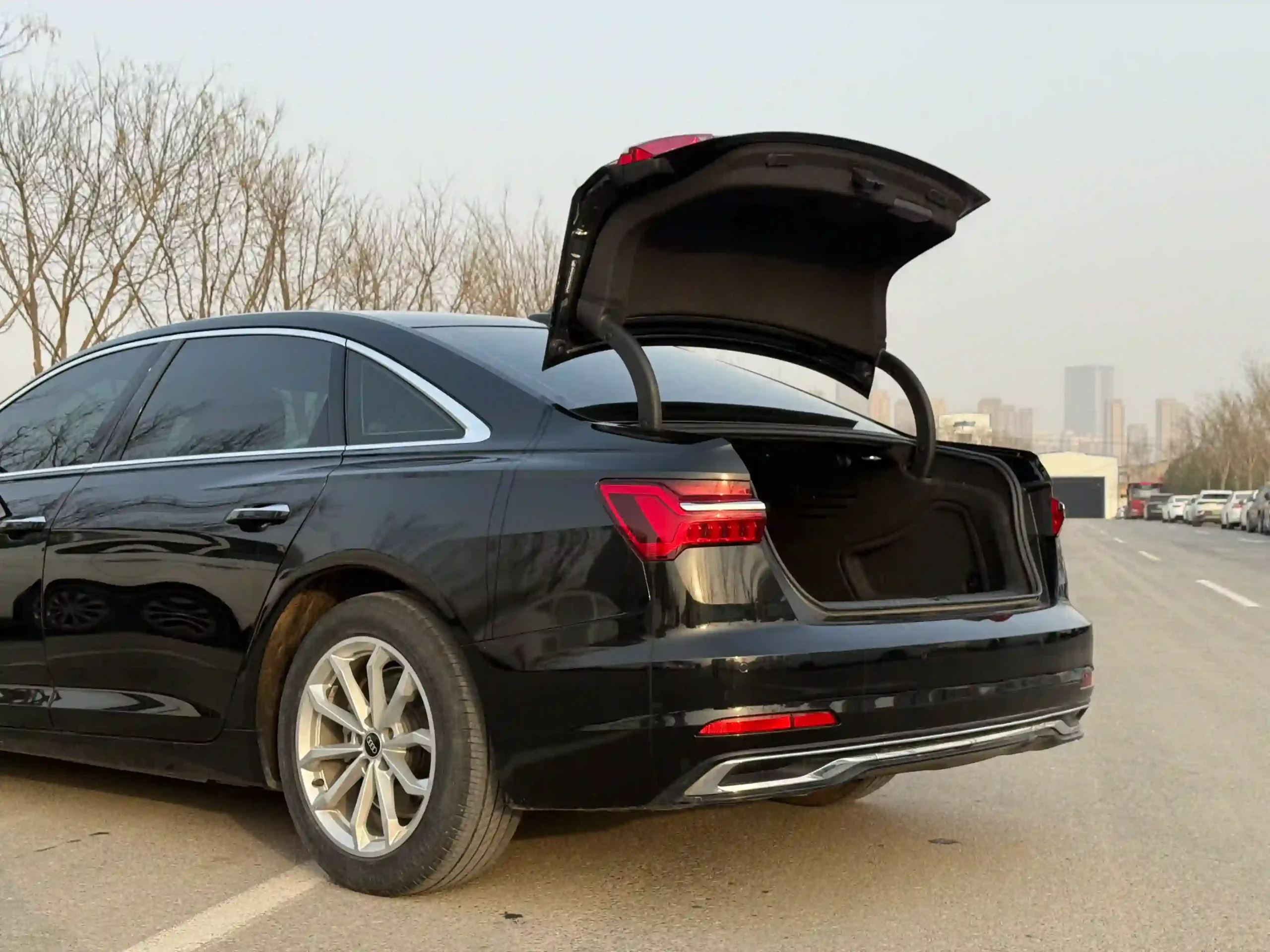 
								AuDi A6L full									